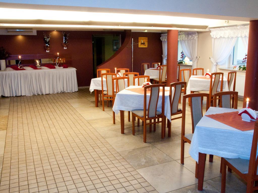 Hotel Zagiel Niewiesze Exteriör bild