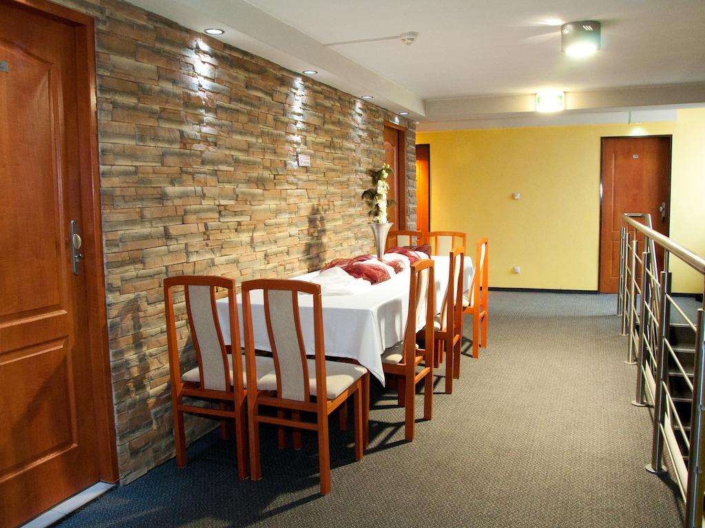 Hotel Zagiel Niewiesze Exteriör bild